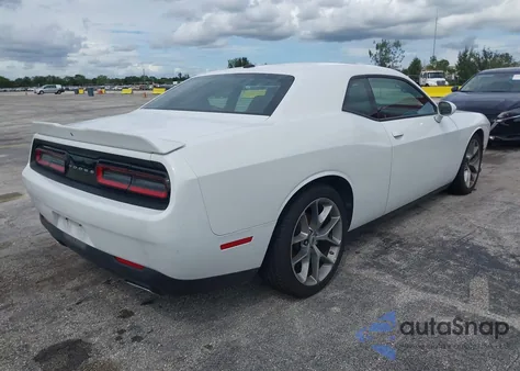 2022 Dodge Challenger Gt z USA, uszkodzony, nr VIN 2C3CDZJG8NH247050